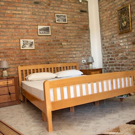 Guesthouse Belle View ベラト エクステリア 写真